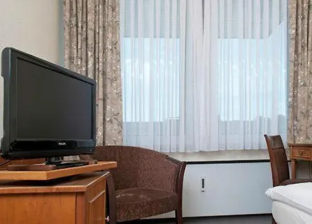 Отель Am Rathaus 3*